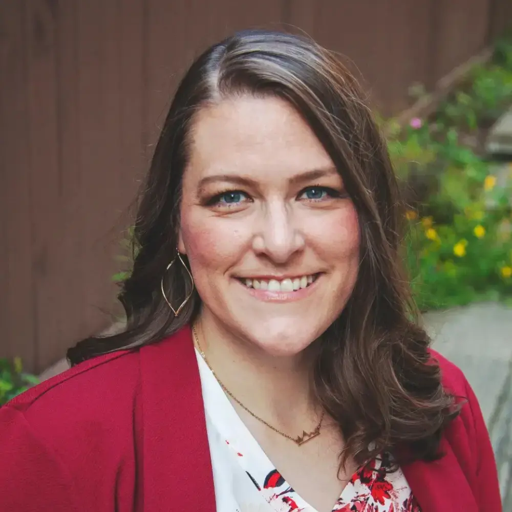 Amy Eskelsen headshot