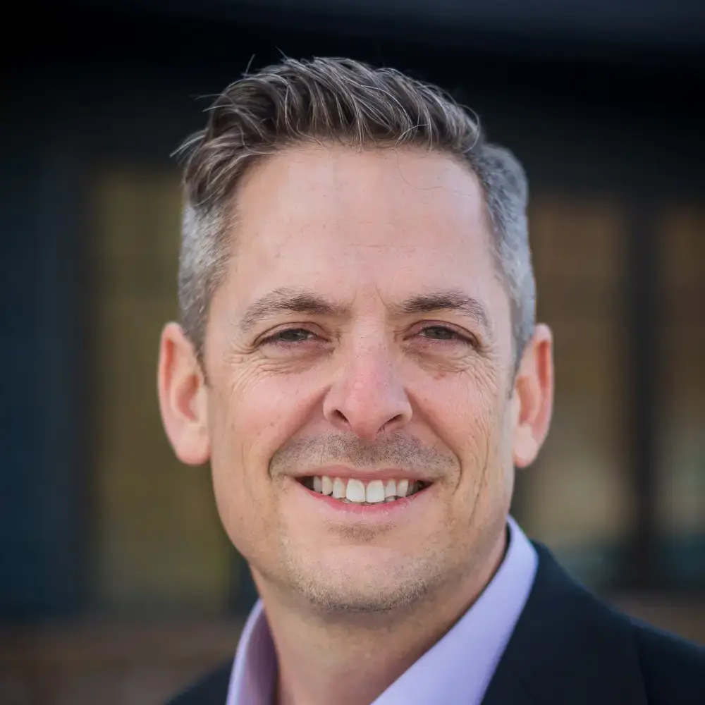 Douglas Pfeifer headshot