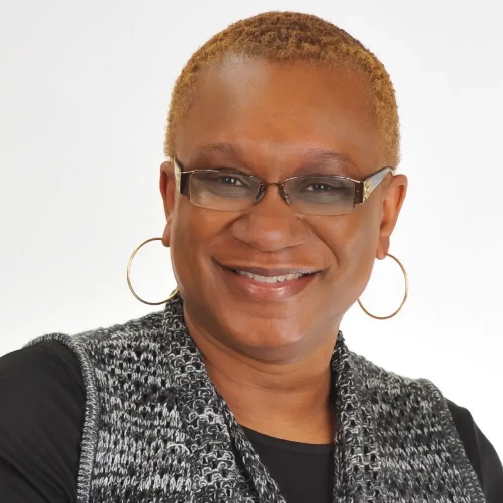 Lezlee Henry Dupoux headshot