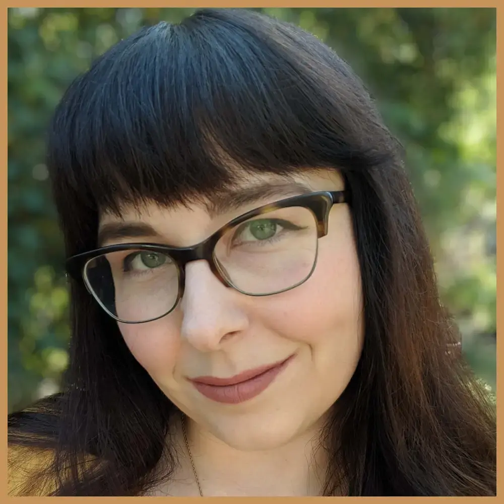 Randi Robbins headshot
